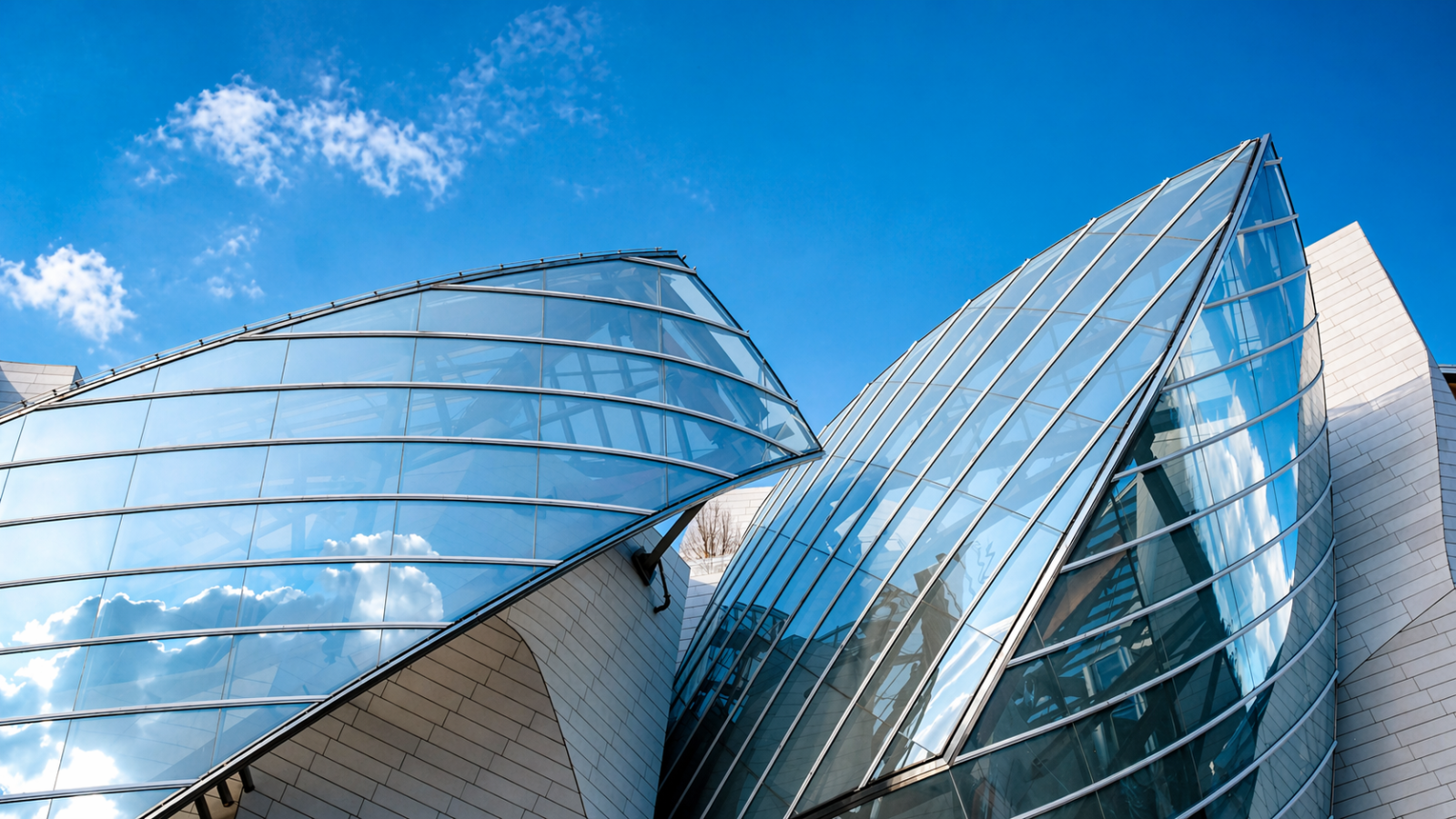 Louis Vuitton Foundation Outside Opening Hours