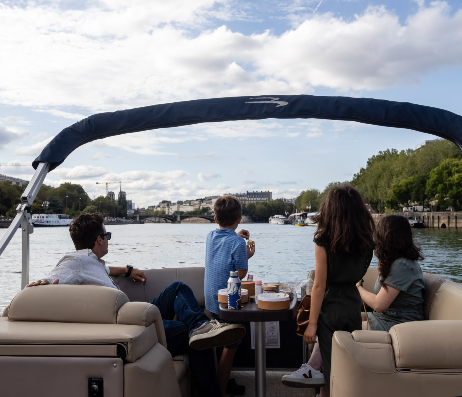 Seine River Cruise for Families & Kids with Private Photographer