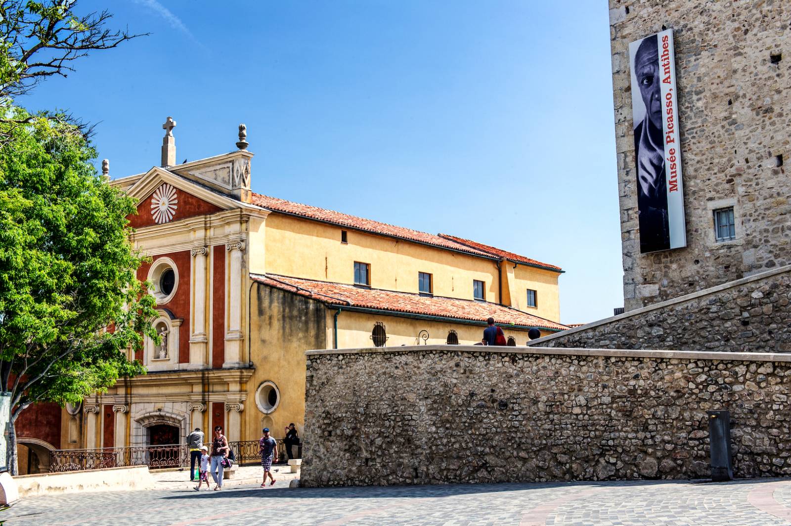 From Monaco: Full Day Private Tour to Cannes, Antibes, Vallauris & Biot