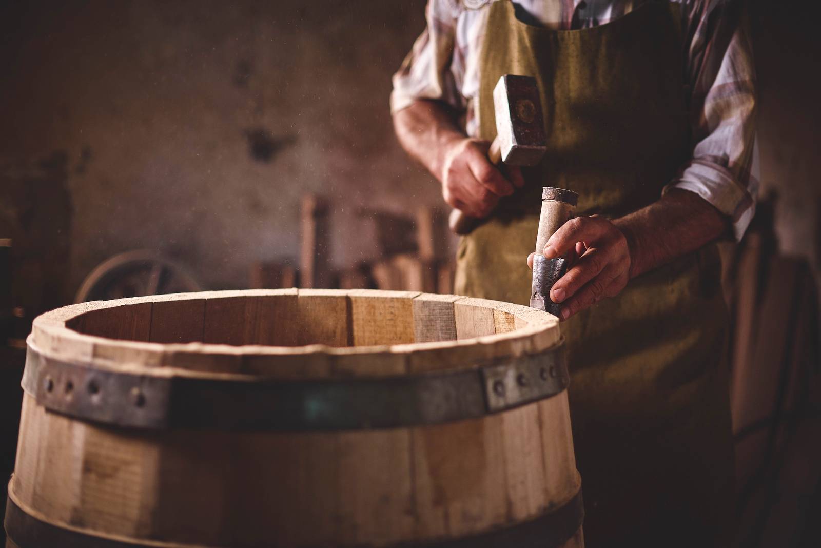 Private Visit of the Last Barrel Maker in Champagne