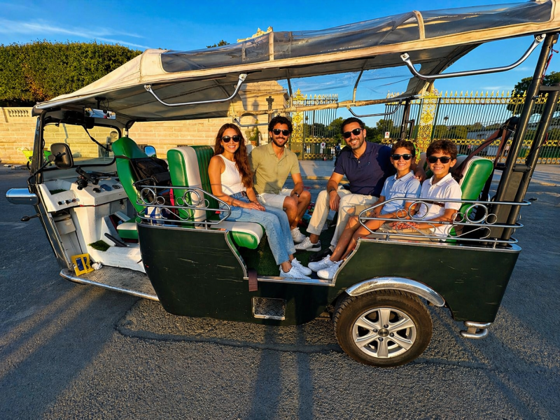 Paris Tuktuk Experience