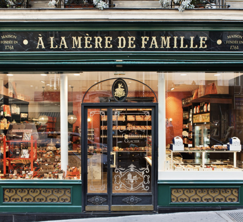 Walking Food Tour & Historical Guided Tour in Montmartre