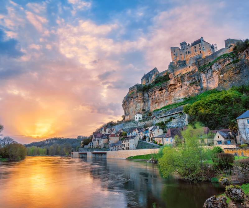 Dordogne village overlooking the Dordogne river