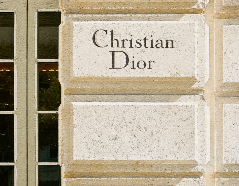 Galerie Dior Outside Opening Hours