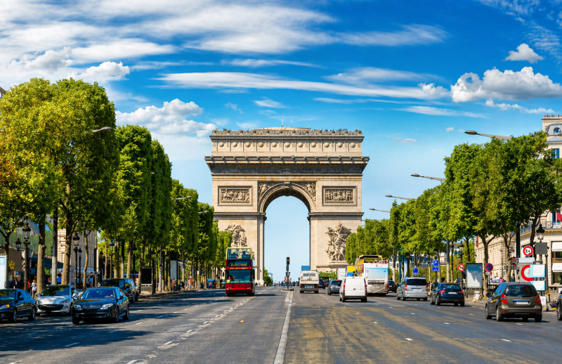 Discover Paris in a Vintage Sidecar