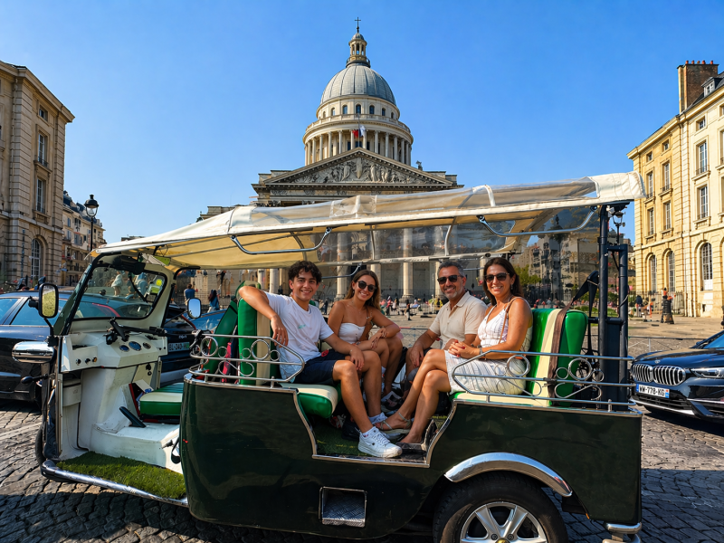 Paris Tuktuk Experience