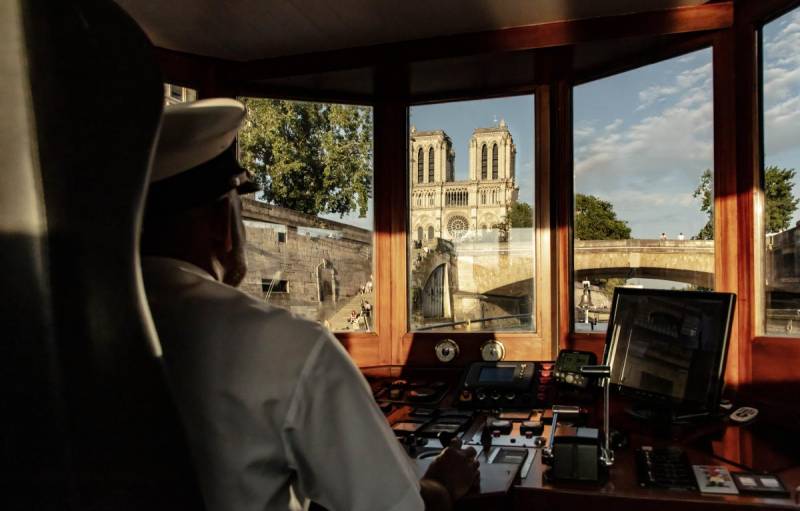 Paris Michelin Star Luxury Dinner Cruise