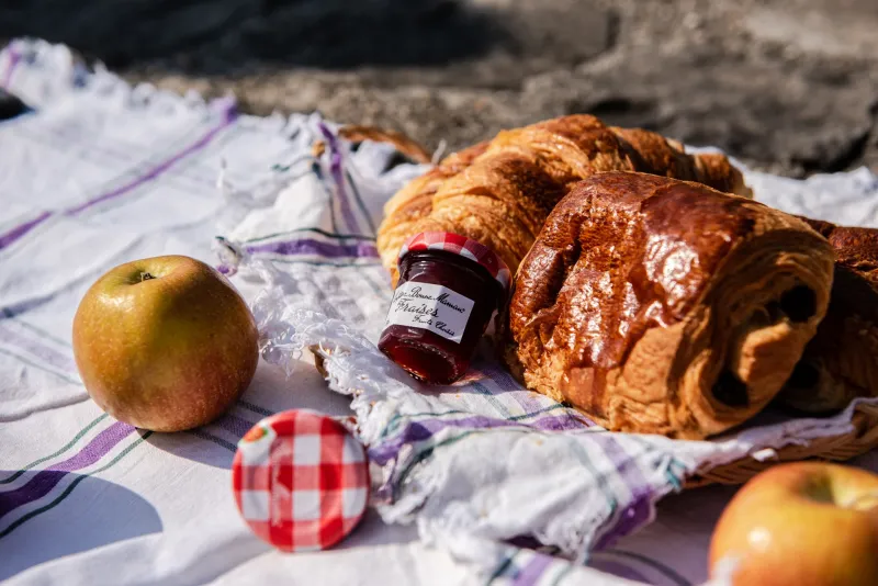 Parisian Breakfast Picnic Experience