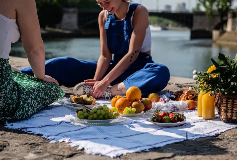 Parisian Breakfast Picnic Experience
