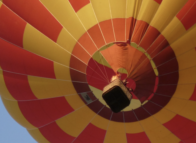 Hot Air Balloon Experience in Beaune's Vineyards