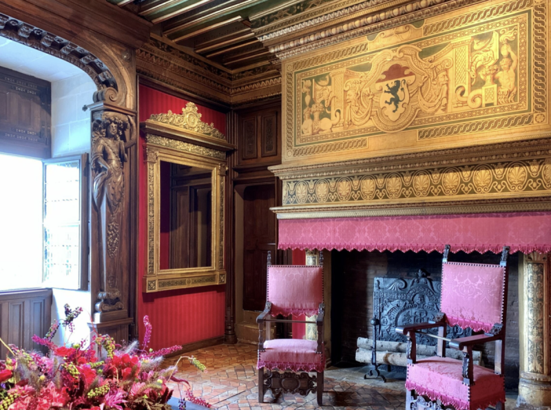 Chenonceaux Castle inside chamber detail