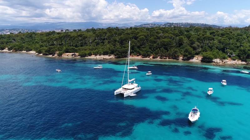 Private Yacht Half Day Tour Along The French Riviera