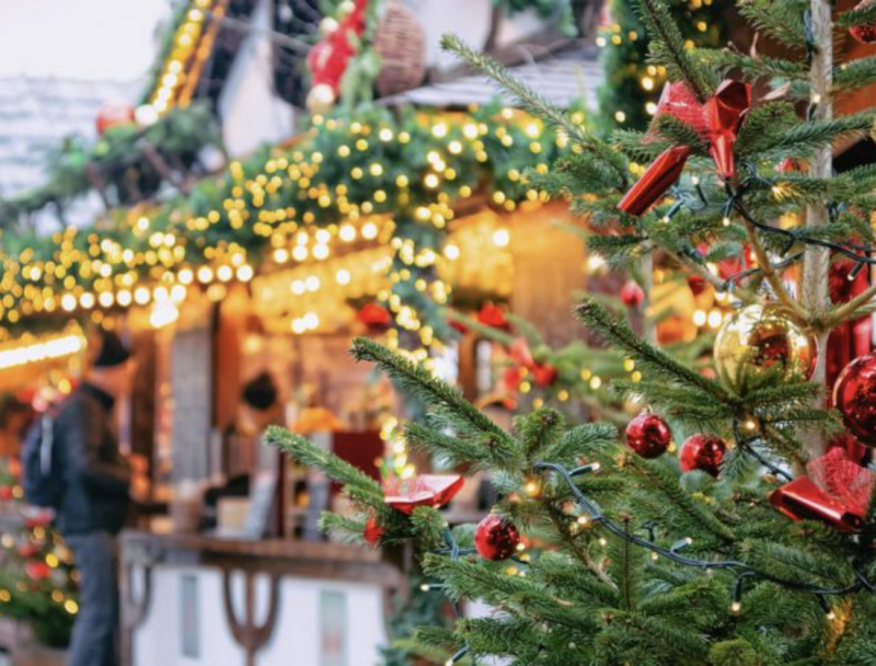 Paris Christmas Markets Walking Tour