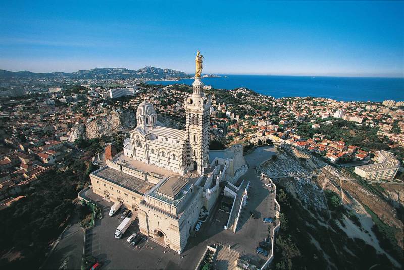 Marseille & Cassis Full Day Private Tour