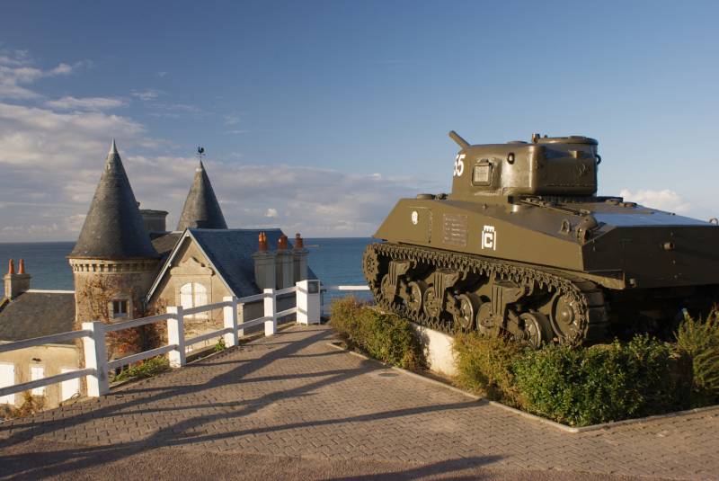 D-Day Normandy Landing Beaches Full Day Private Tour From Bayeux