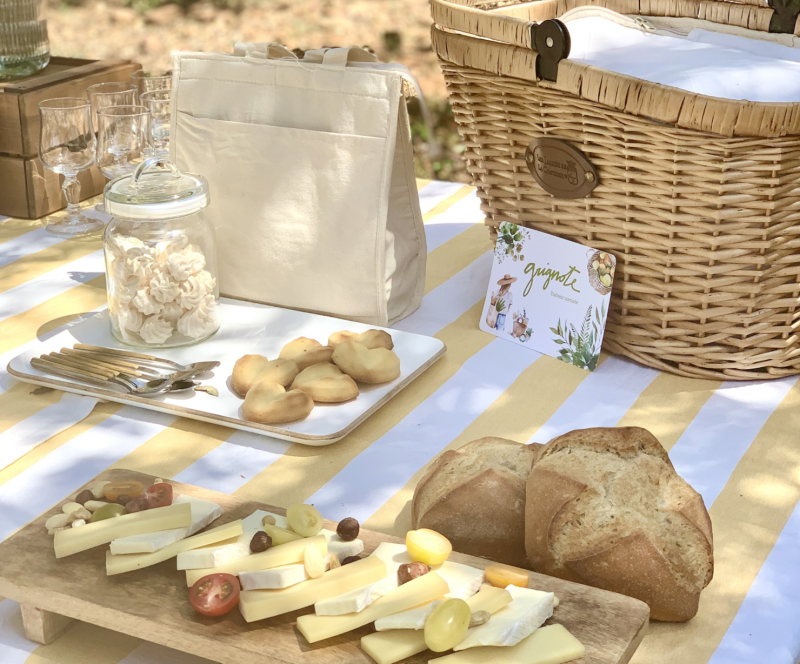 picnic food in the vineyards in Provence by Deluxe France