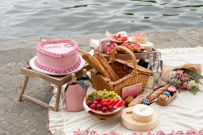 Parisian Picnic Experience