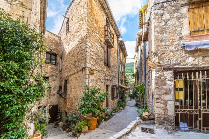 medieval narrow street in the French Riviera