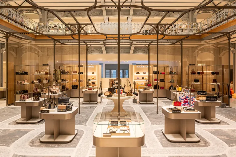 Luxury Houses Private Fashion Tour in Paris