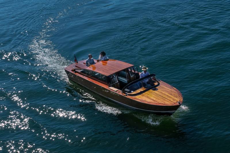 Wooden luxury boat on the Seine by Deluxe France