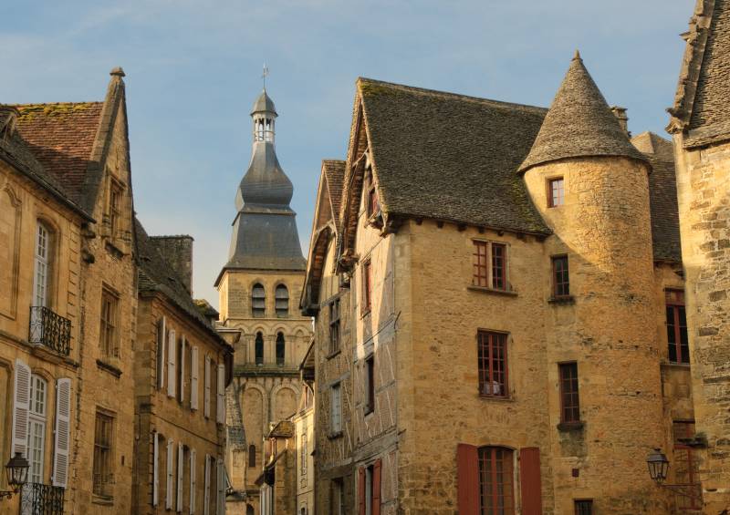 Dordogne village during a Dordogne & Lascaux private sightseeing tour with Deluxe France