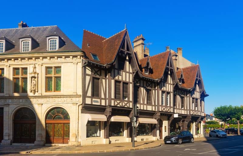 Private Walking Food Tour in Reims