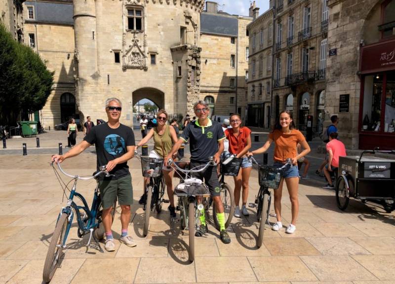 Bordeaux City Bike Tour With Optional Tastings