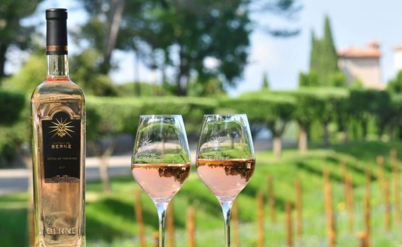 Private Helicopter Panoramic Tour & Wine Experience at Château de Berne