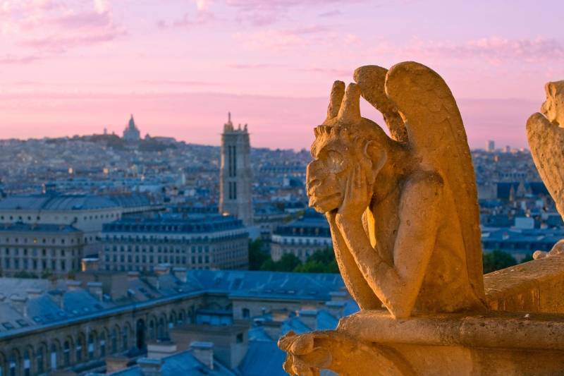 VIP Notre-Dame Towers Outside Opening Hours
