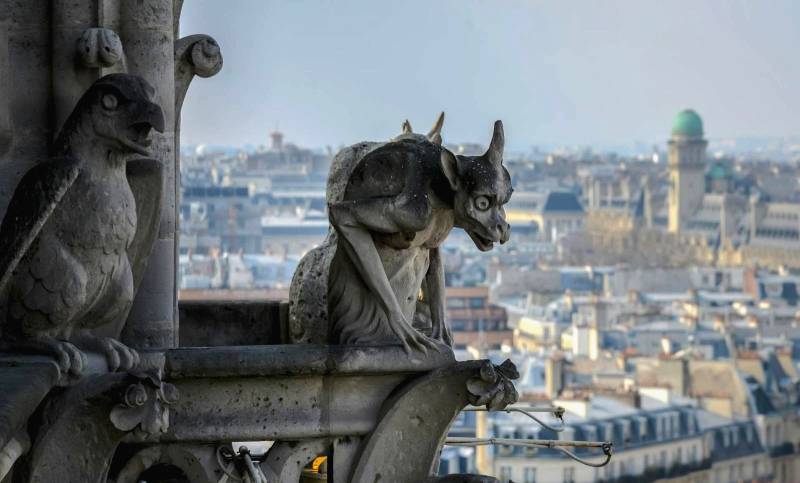 VIP Notre-Dame Towers Outside Opening Hours