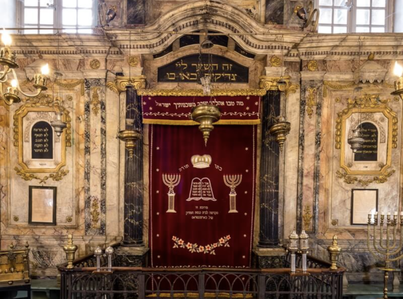 Jewish Heritage in Avignon & Luberon Full Day Private Guided Tour