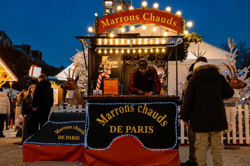 Paris Christmas Markets Walking Tour