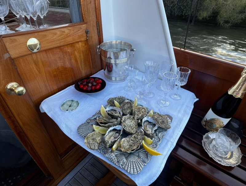 Gourmet Cruise On The Seine