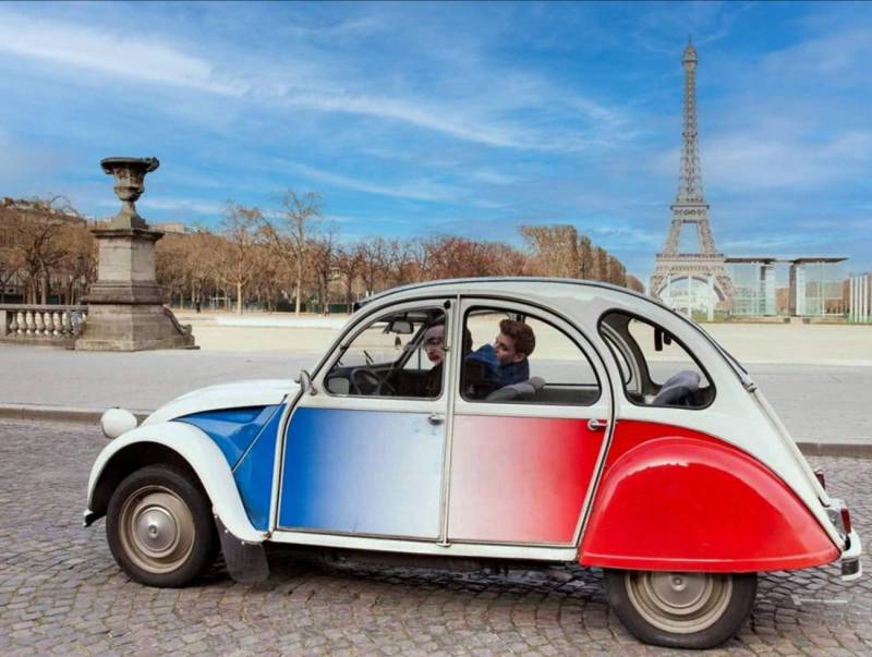 Explore Paris in a 2CV