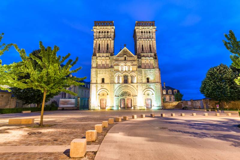 Caen Private Guided Walking Tour
