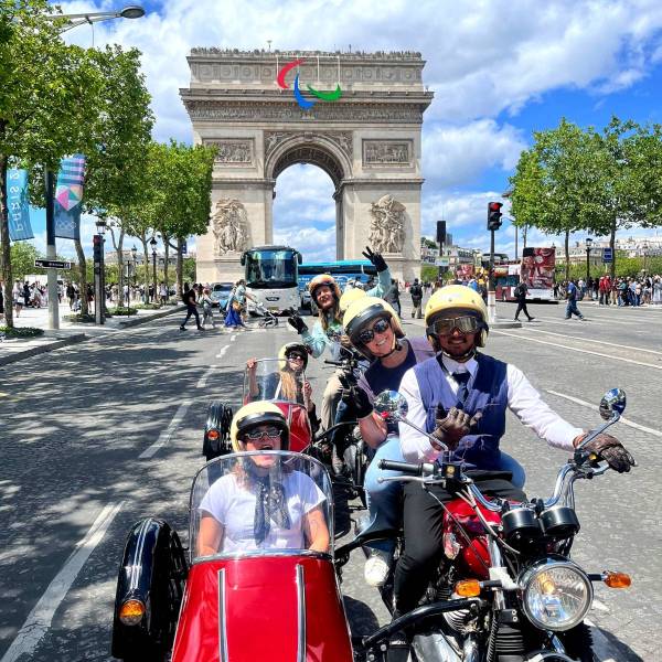 Discover Paris in a Vintage Sidecar