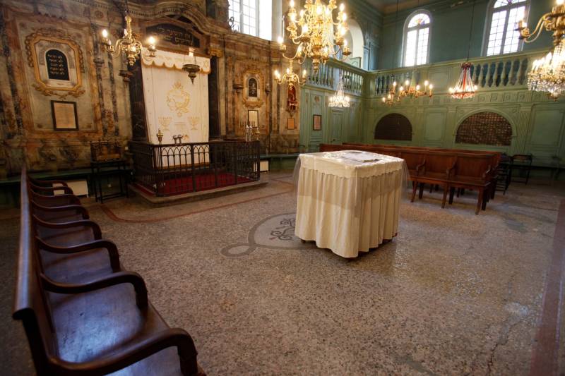 Jewish Heritage in Avignon & Luberon Full Day Private Guided Tour