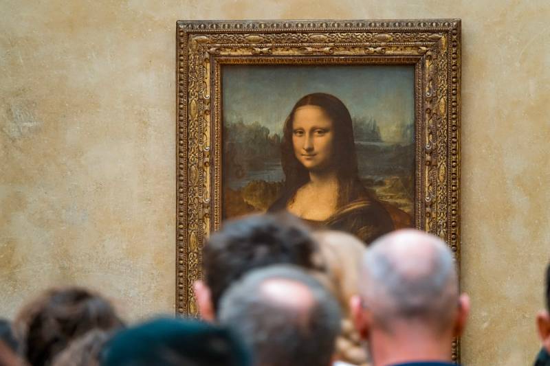 Louvre & Orsay Museums Private Guided Tour with Timed Entry Tickets