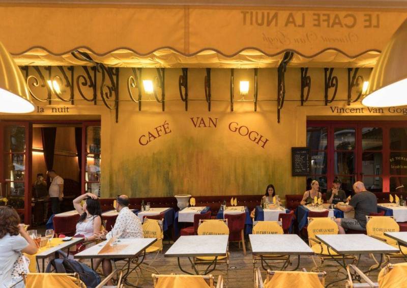 Following Van Gogh's Footsteps Full Day Private Tour