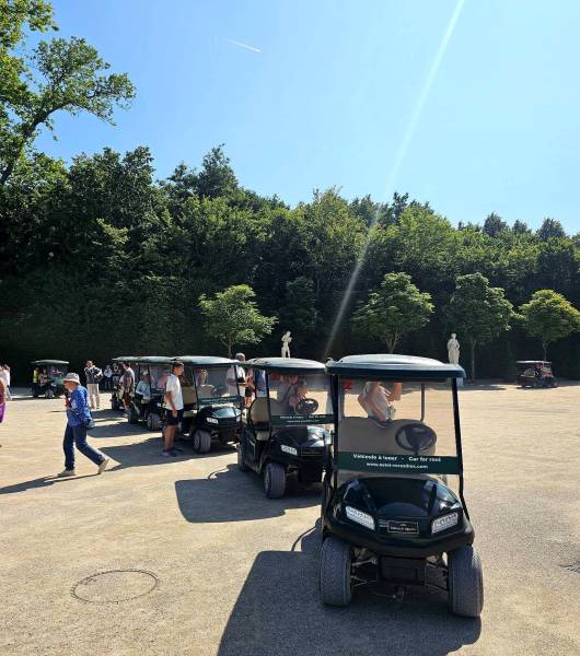Versailles Private Guided Bike & Golf Cart Tour